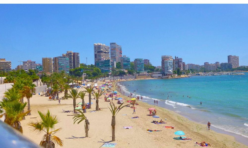 Пляж Альбуферета в Аликанте