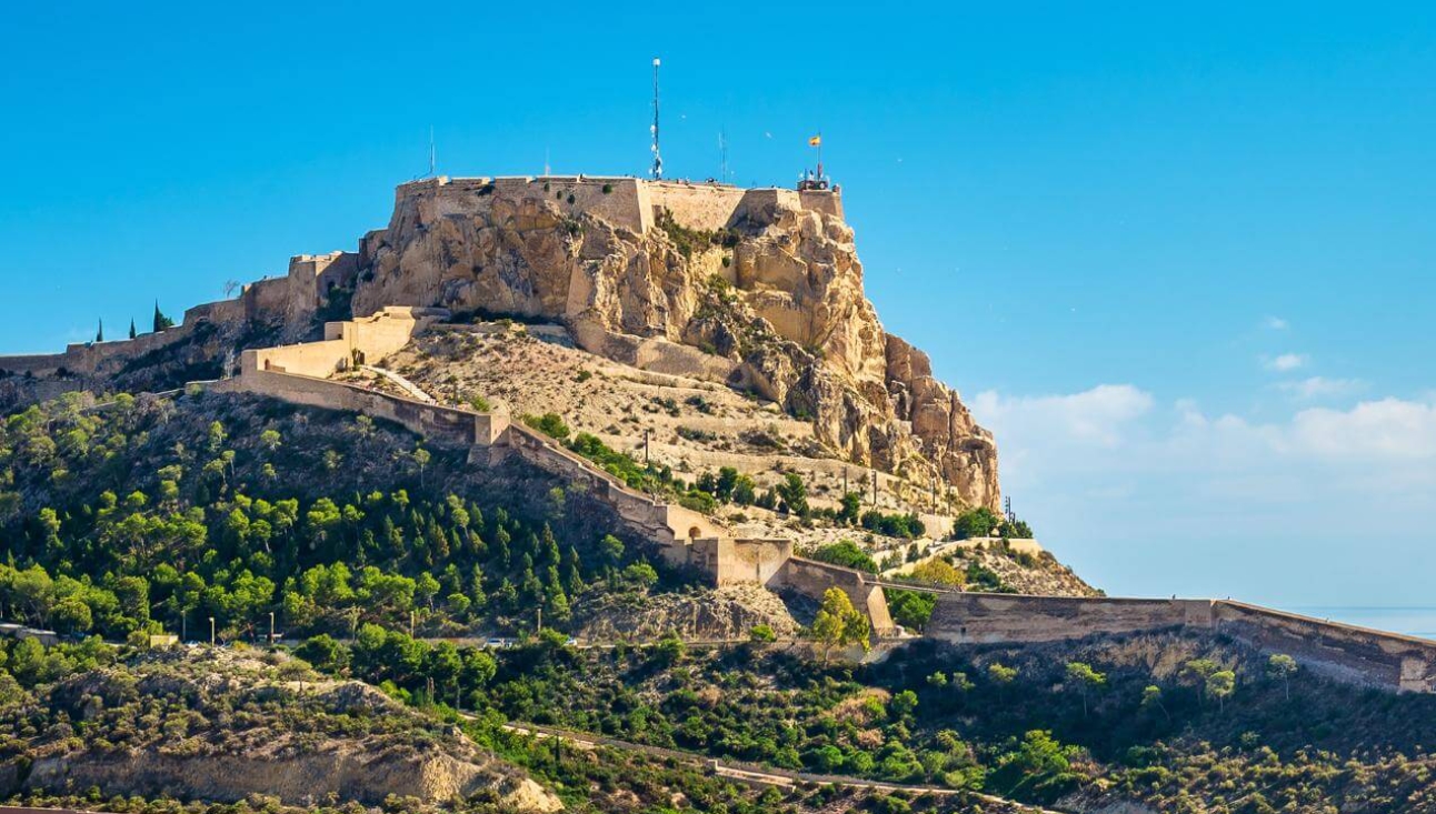 Замок Санта-Барбара в Аликанте
